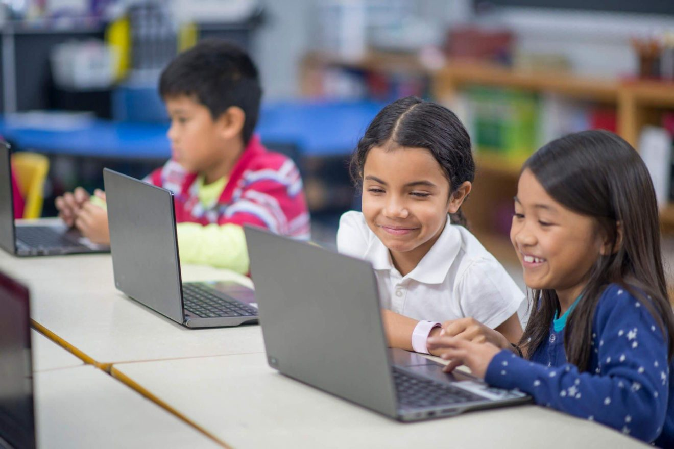 “Coding for Kids: Exploring the World of Educational Software”
